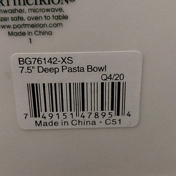 PORTMEIRION BOTANIC GARDEN AMARYLLIS/BELLADONNA LILY 7.5" SQUARE PLATE - Picture 5 of 5